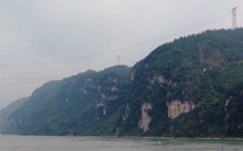 ���{�Ľ�(j��ng)�䌧���~